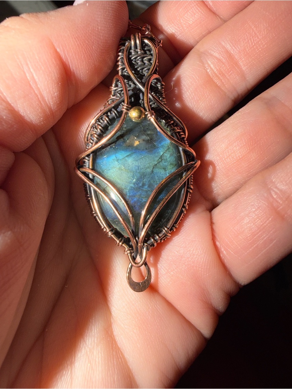 NEW - Handwired Copper Labradorite Pendant Necklace - Blue Flash - Picture 4 of 4